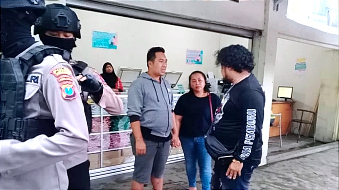 Rampok Siang Bolong! Uang Ratusan Juta Raib