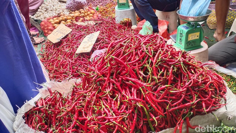 Waspada! Harga Cabai Tembus Langit